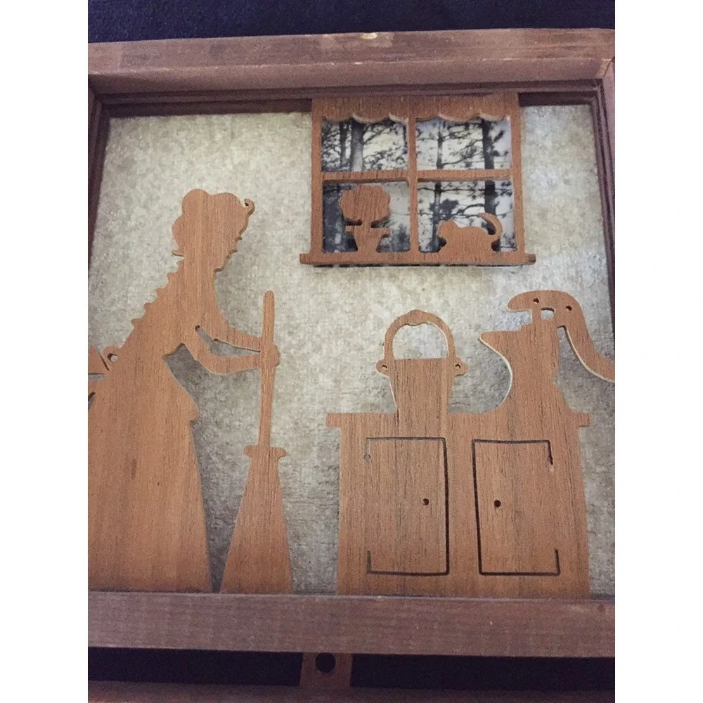 Vintage‎ shadow box